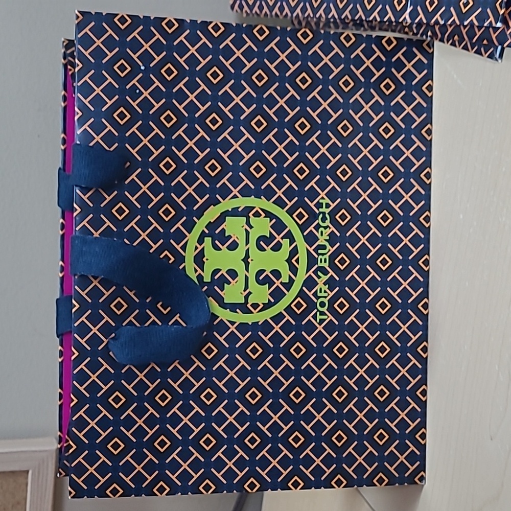 Tory Burch Giftbag 9"L x 7"W Excellent Condition